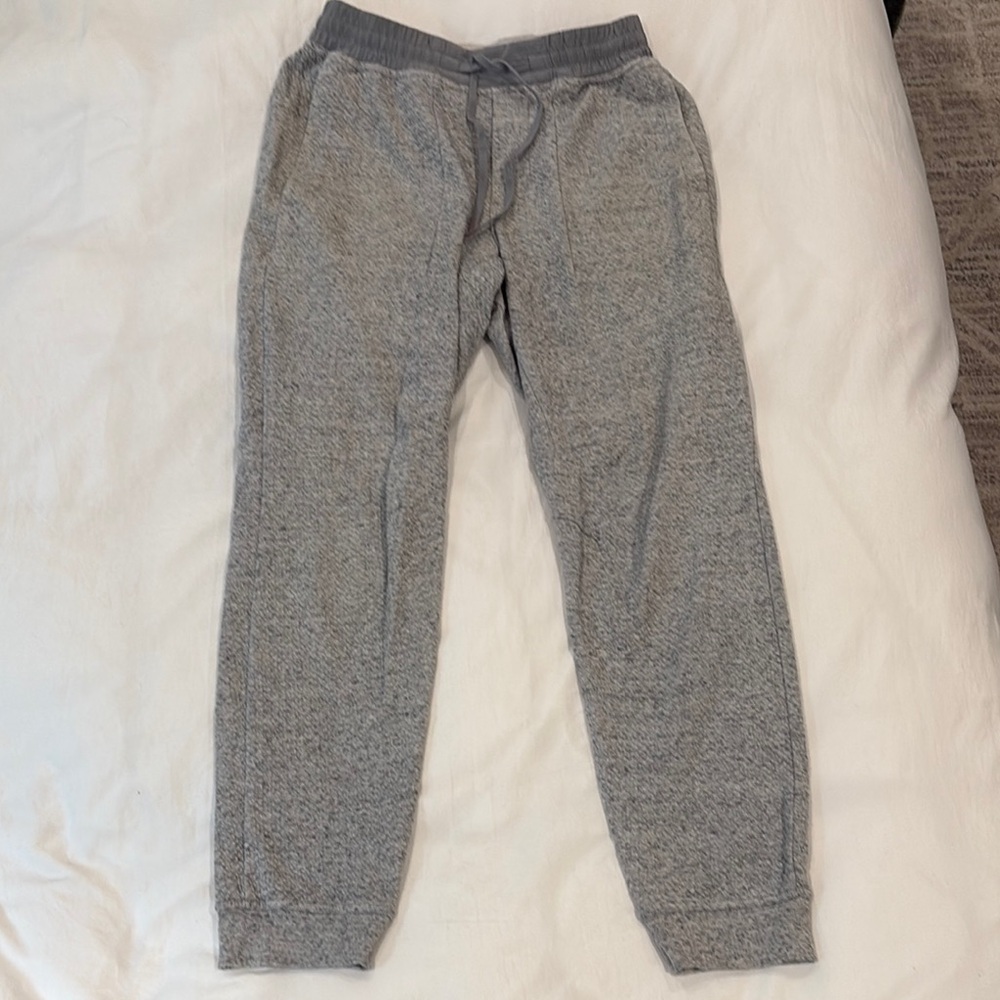 Lululemon men’s Gray Jogger Sweatpants